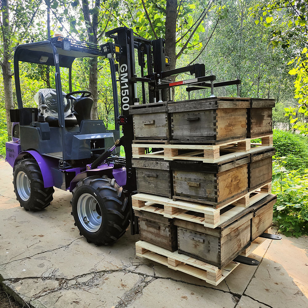 Kubota EPA Engine 4WD Articulated Bee-Lift 1.5 ton